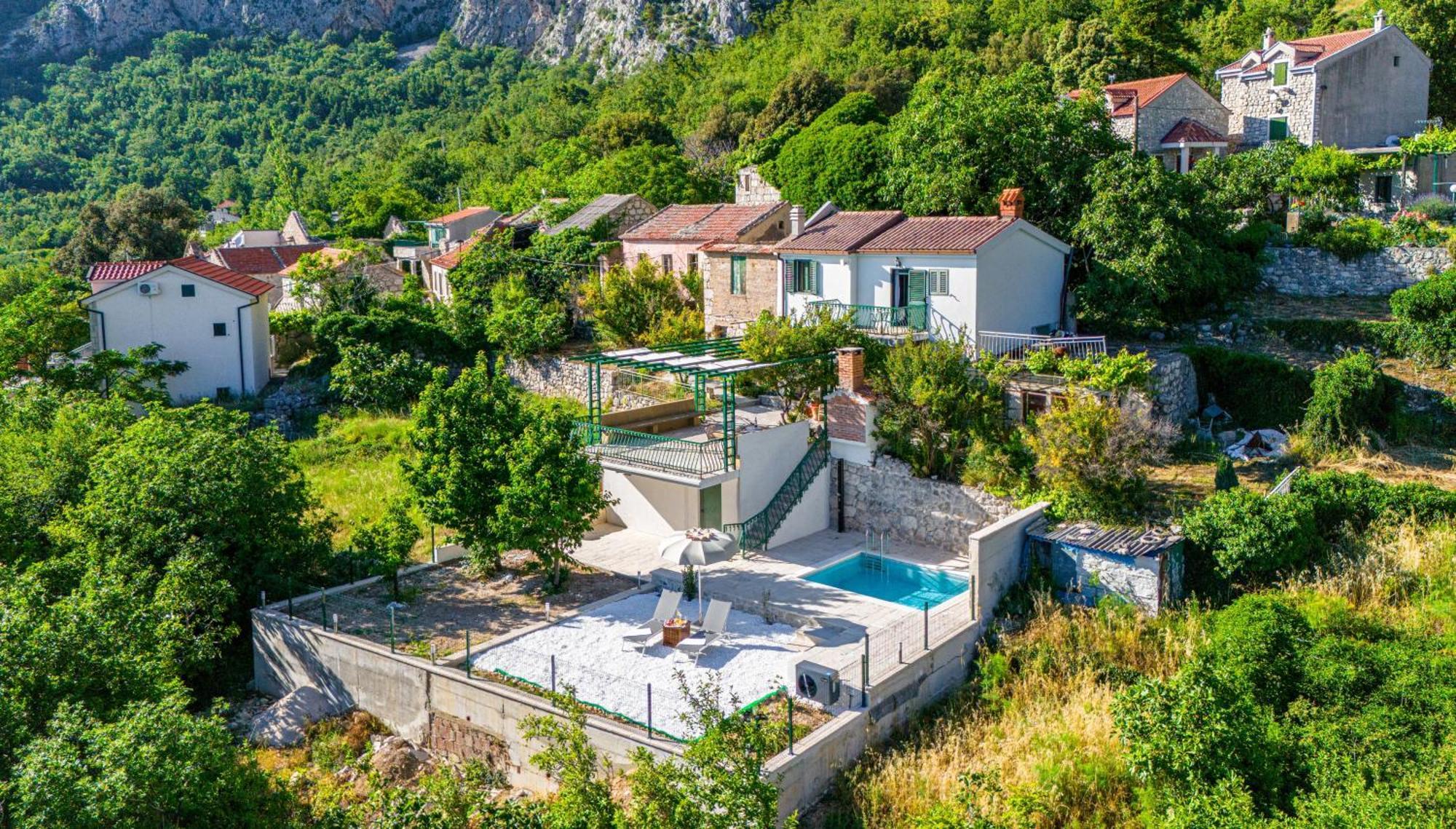 House Dida Mate - Cozy House In Nature With Heated Pool 图彻皮 外观 照片