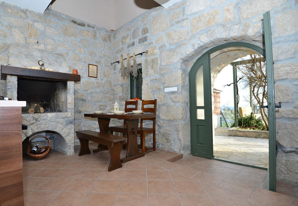 House Dida Mate - Cozy House In Nature With Heated Pool 图彻皮 外观 照片